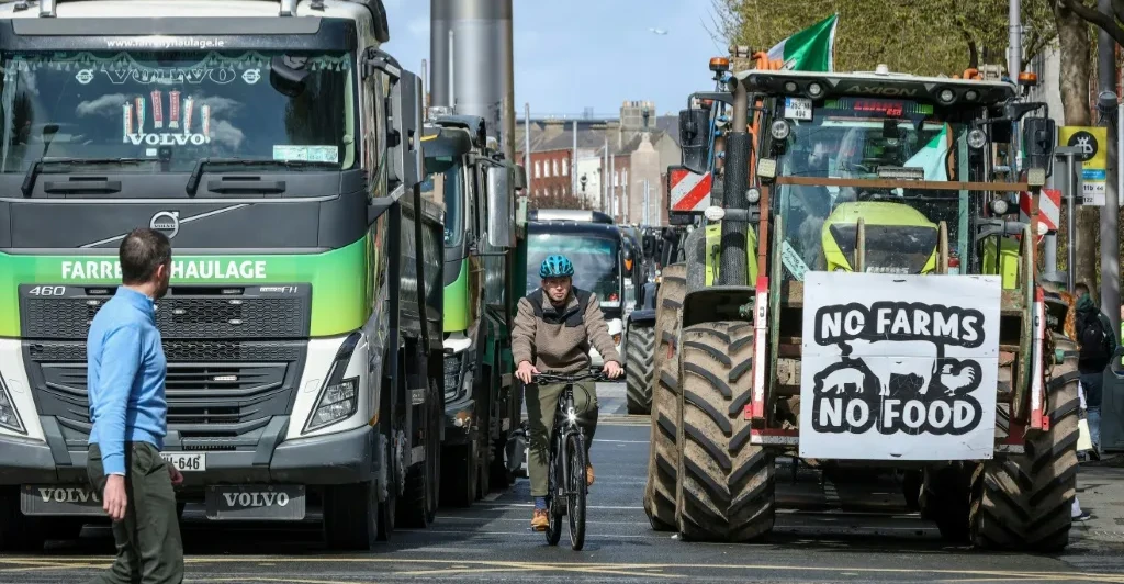 الحكومة الإيرلندية تبحث في اجتماع طارئ سبل احتواء ارتفاع أسعار المحروقات