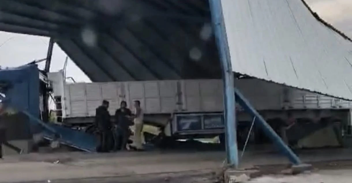 شاحنة تقتحم سيطرة أمنية في طوزخورماتو