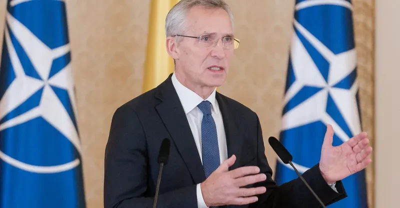 ستولتنبرغ: حلف "الناتو" قد لا يصمد لـ10 سنوات بعد تهديدات ترمب