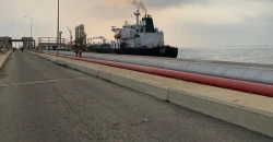 ناقلة نفط إيرانية تتحدى العقوبات وتعبر هرمز دون مضايقة