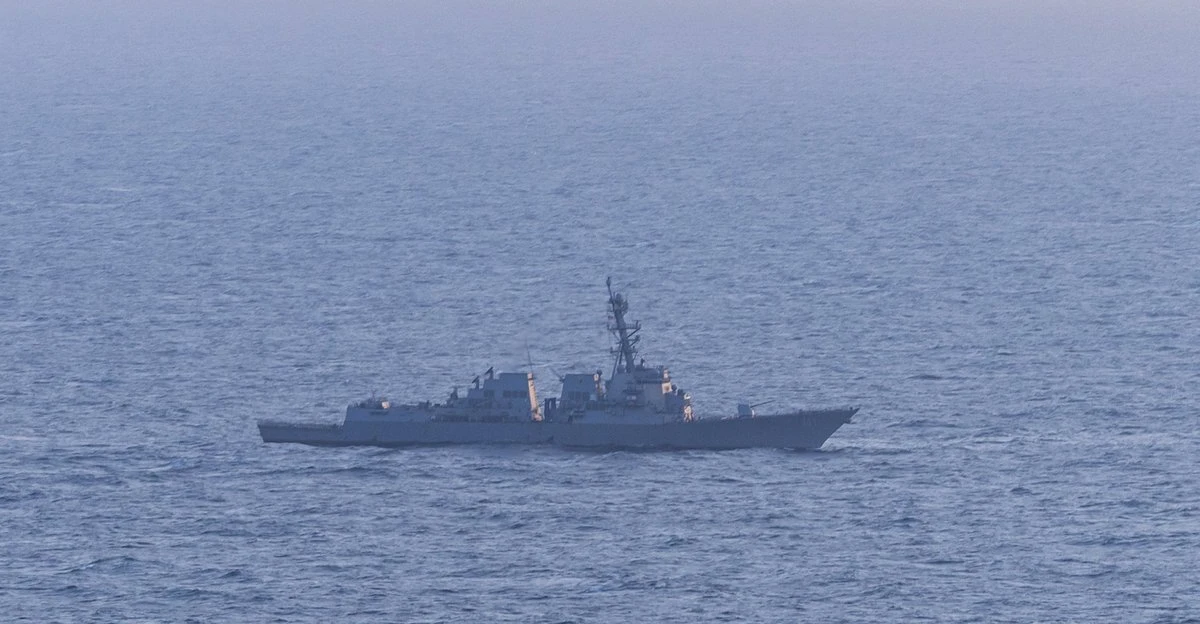 الجيش الأميركي: نجحنا بتغيير مسار سفينة إيرانية حاولت الالتفاف على "الحصار"