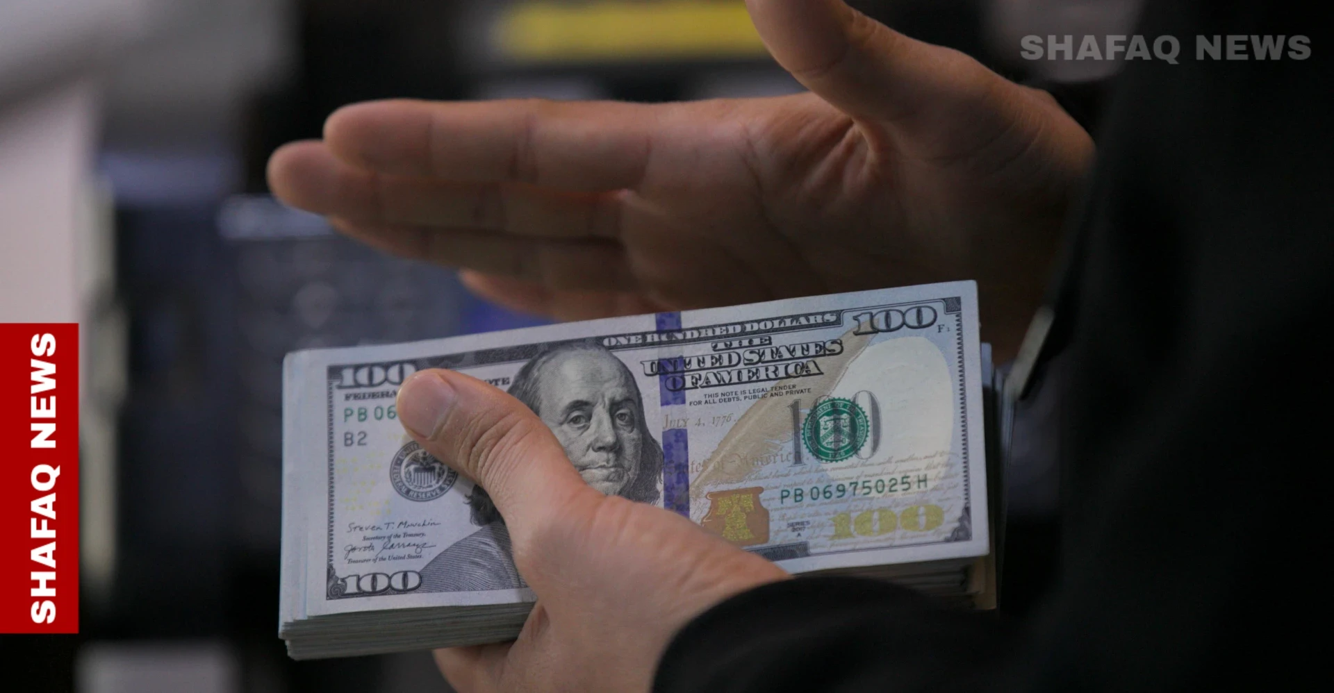 Dollar drops in Baghdad and Erbil markets