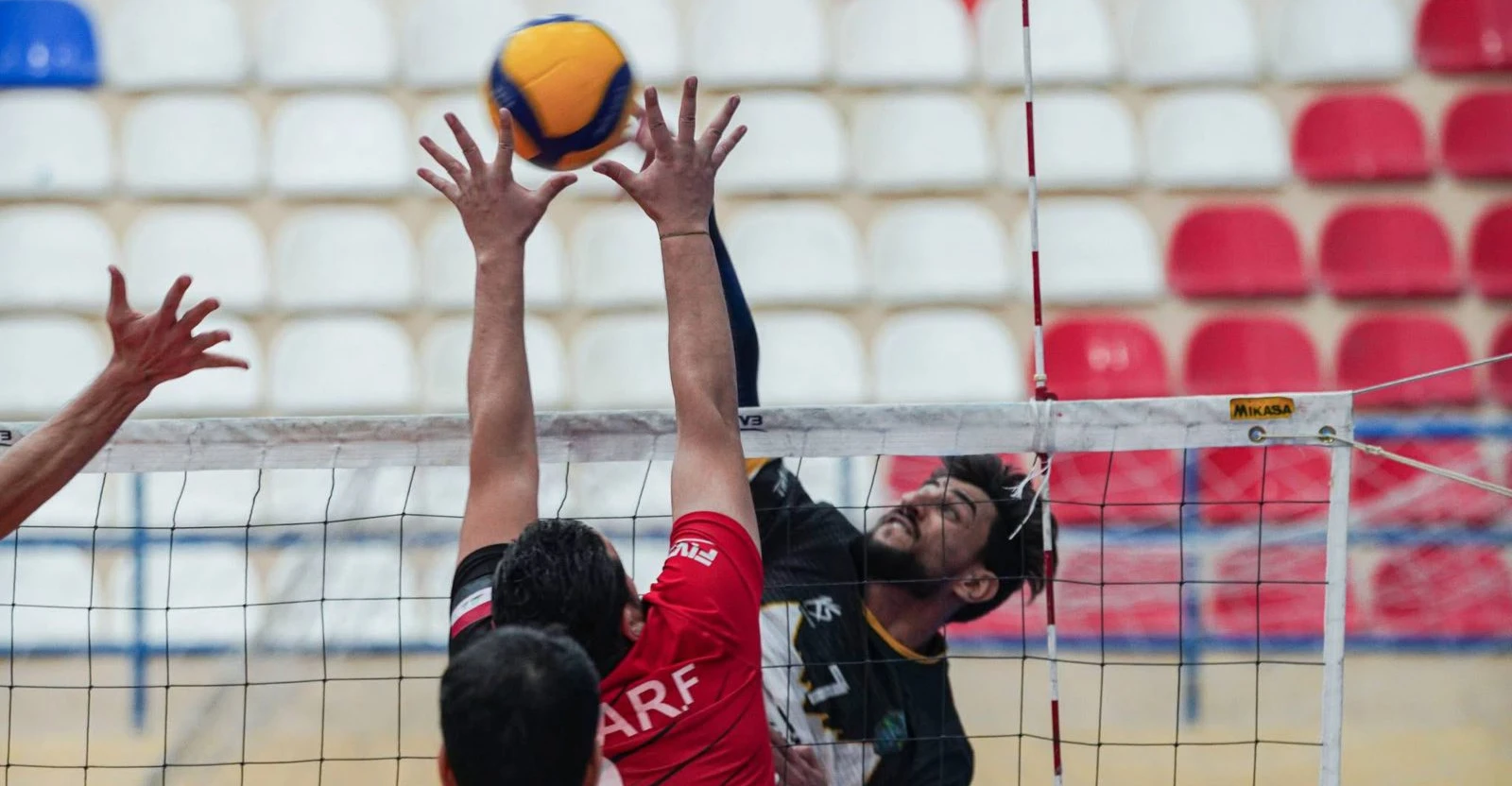 مواجهتان قويتان في النجف ضمن المربع الذهبي لدوري الطائرة