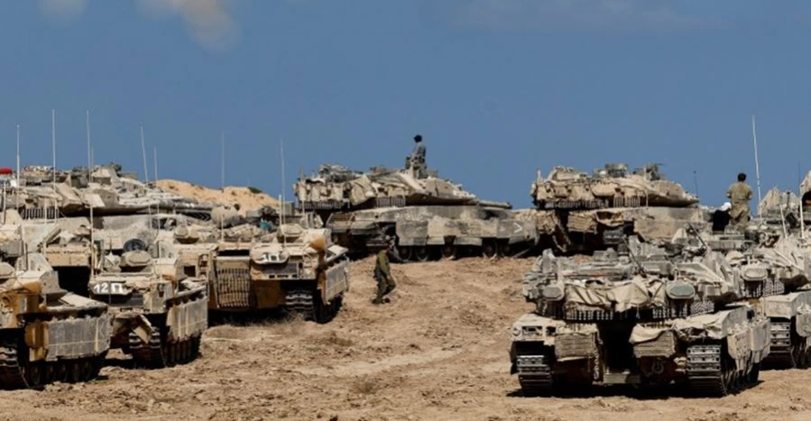 الجيش الإسرائيلي يعلن استهداف مسلحين جنوب لبنان "خرقوا" وقف إطلاق النار