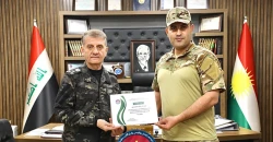 شرطة السليمانية تكرّم منتسباً نموذجياً أعاد 4300 دولار لعائلة رجل متوفٍ