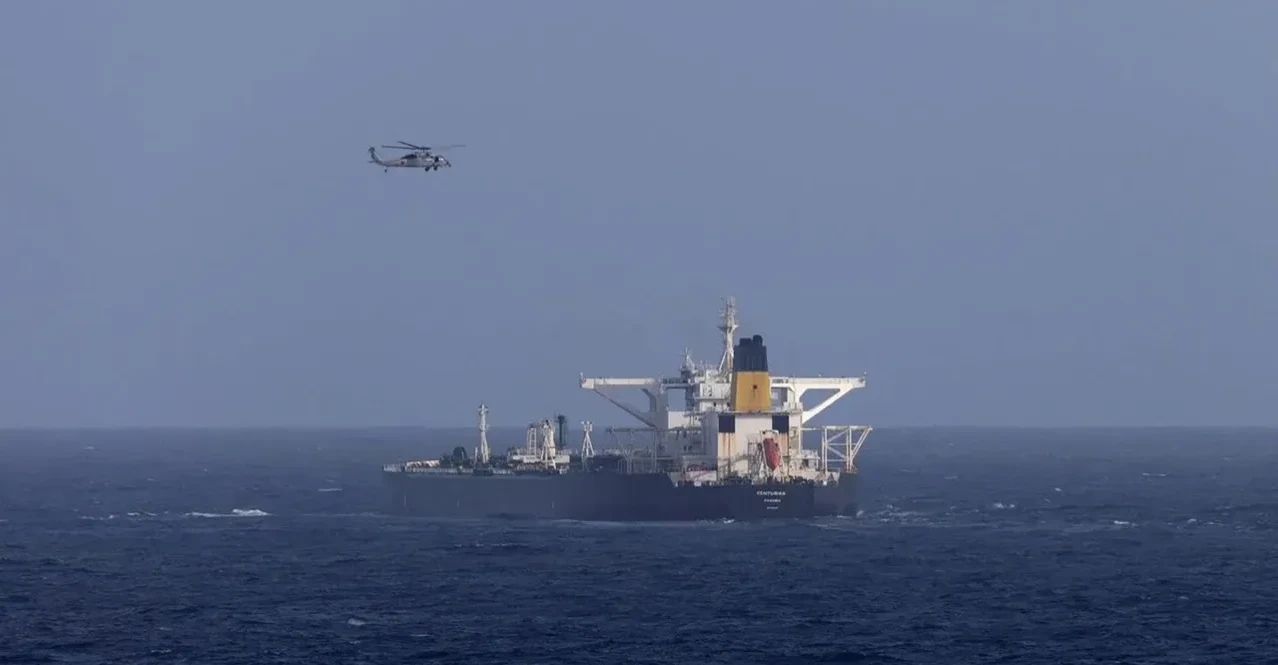 واشنطن تعترض ناقلة مدرجة على قوائم العقوبات في المياه الدولية