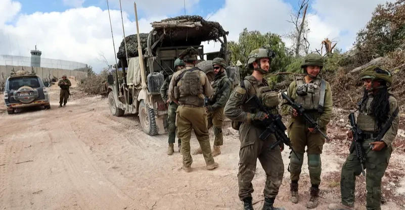 إسرائيل تعلن مقتل مسلحين في لبنان.. والجيش اللبناني يتعهد باستعادة "الأراضي المحتلة"