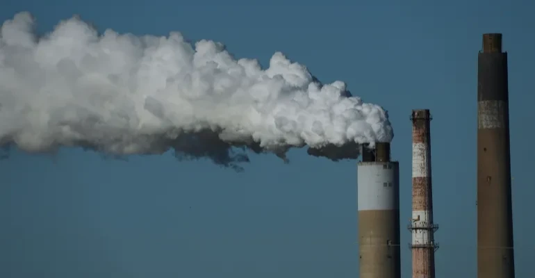 العراق ينضم لمعسكر رافض لتعديلات الانبعاثات البحرية