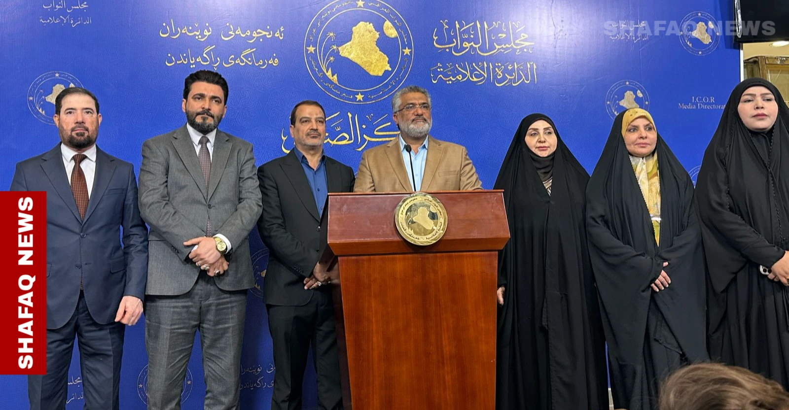 "صادقون" تتهم واشنطن بمحاولة وقف رواتب الموظفين العراقيين