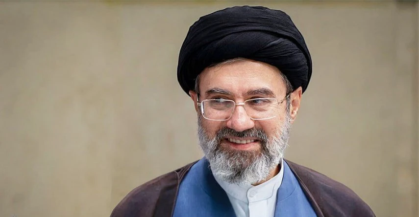 نيويورك تايمز تكشف الوضع الصحي لمجتبى خامنئي: فوض الحرس الثوري باتخاذ القرارات