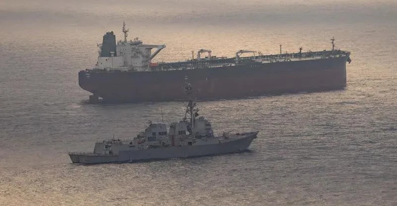 الجيش الأميركي يعترض سفينة متجهة إلى ميناء إيراني (صورة)