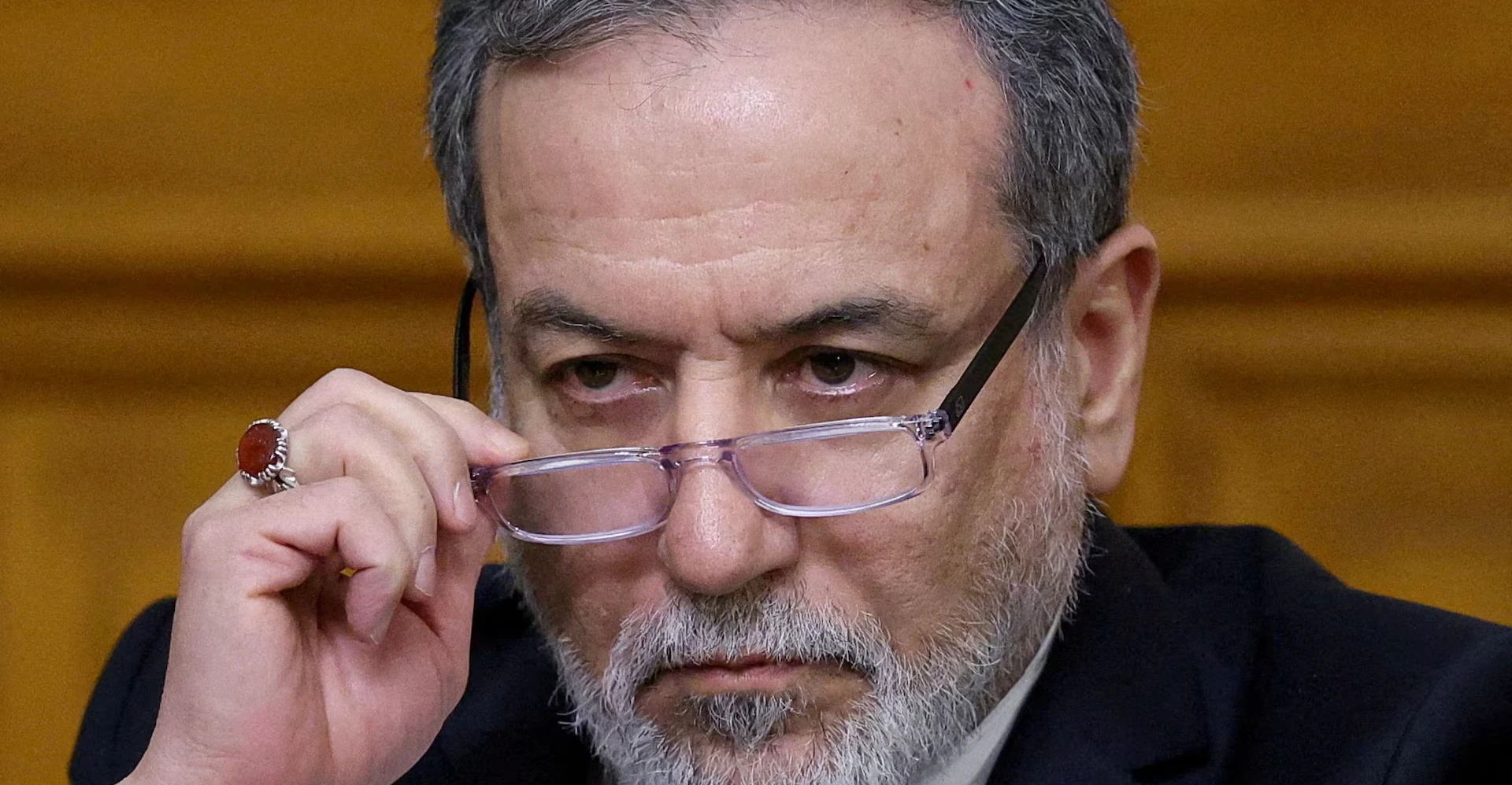 "تسنيم": عراقجي سيطرح في إسلام آباد 4 شروط لإنهاء الحرب