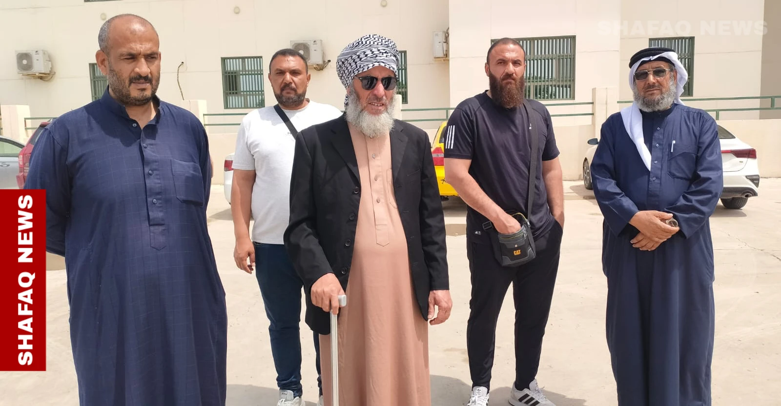 نينوى.. عراقيون يحتجون أمام هيئة الحج والعمرة رفضاً لتأجيل التفويج وتغيير مساره