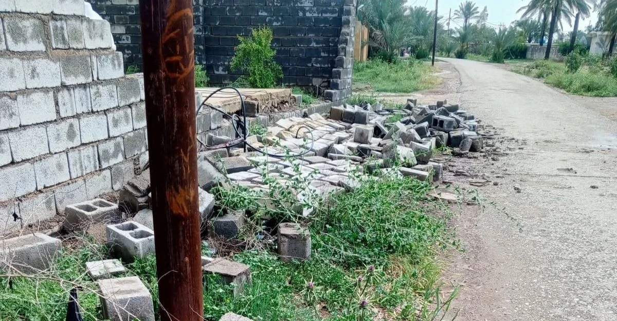 ديالى.. عاصفة تضرب كنعان وتقتلع الأشجار وتسقط الجدران