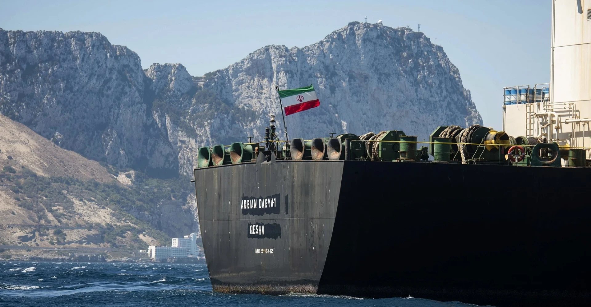 ناقلات النفط الإيرانية تتكدس قرب ميناء تشابهار وسط الحصار الأميركي