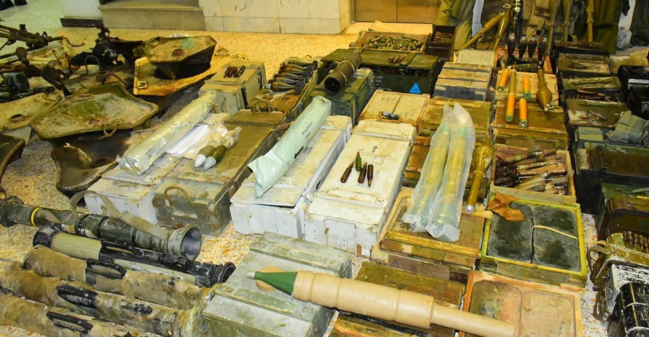 الأمن يداهم مواقع مرتبطة بـ"أبو درع" ويعتقل اثنين ويضبط أسلحة