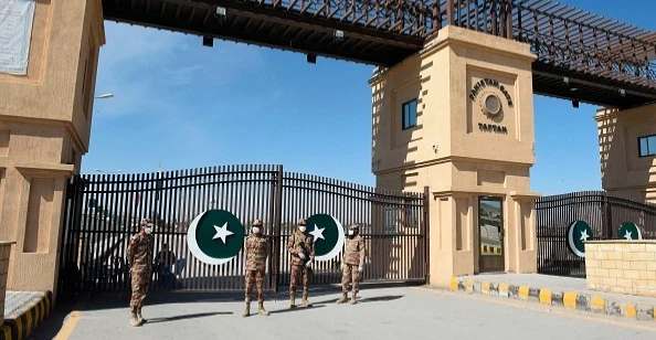 رغم الحصار.. تفعيل ‏‎6‎‏ ممرات ترانزيت بين إيران وباكستان