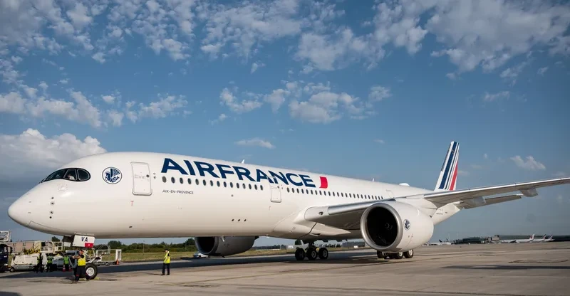 الخطوط الجوية الفرنسية تمدد تعليق رحلاتها إلى إسرائيل حتى 11 آيار