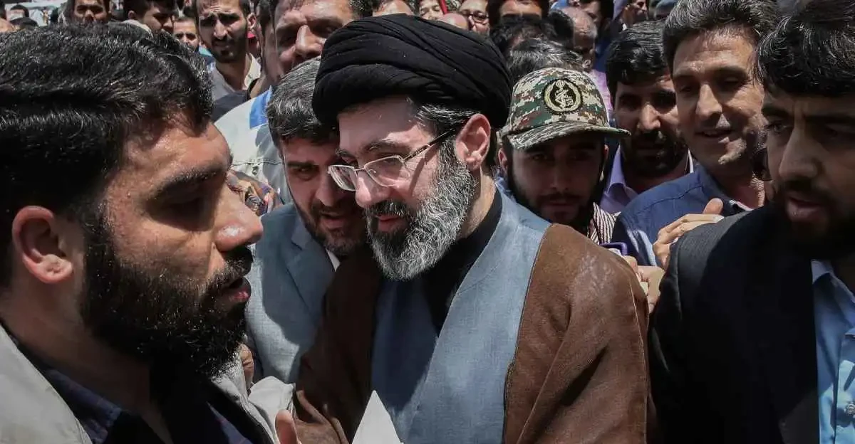 مستشار خامنئي يحدد طهران وأصفهان جبهة جديدة للحرب