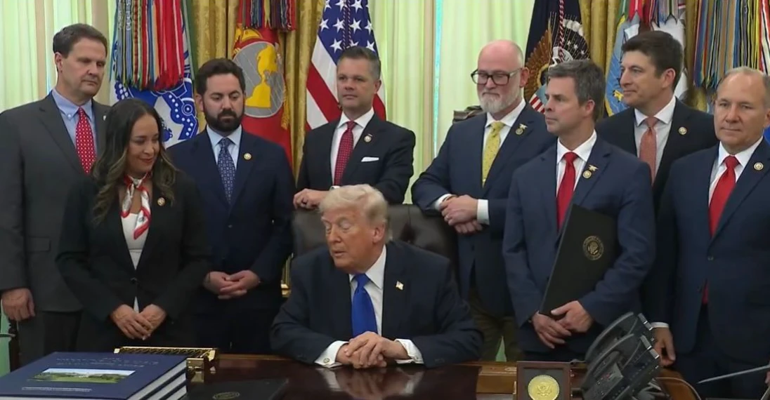 ترمب: إيران "مستميتة" لاتفاق ولا أمانع مشاركة منتخبها بالمونديال