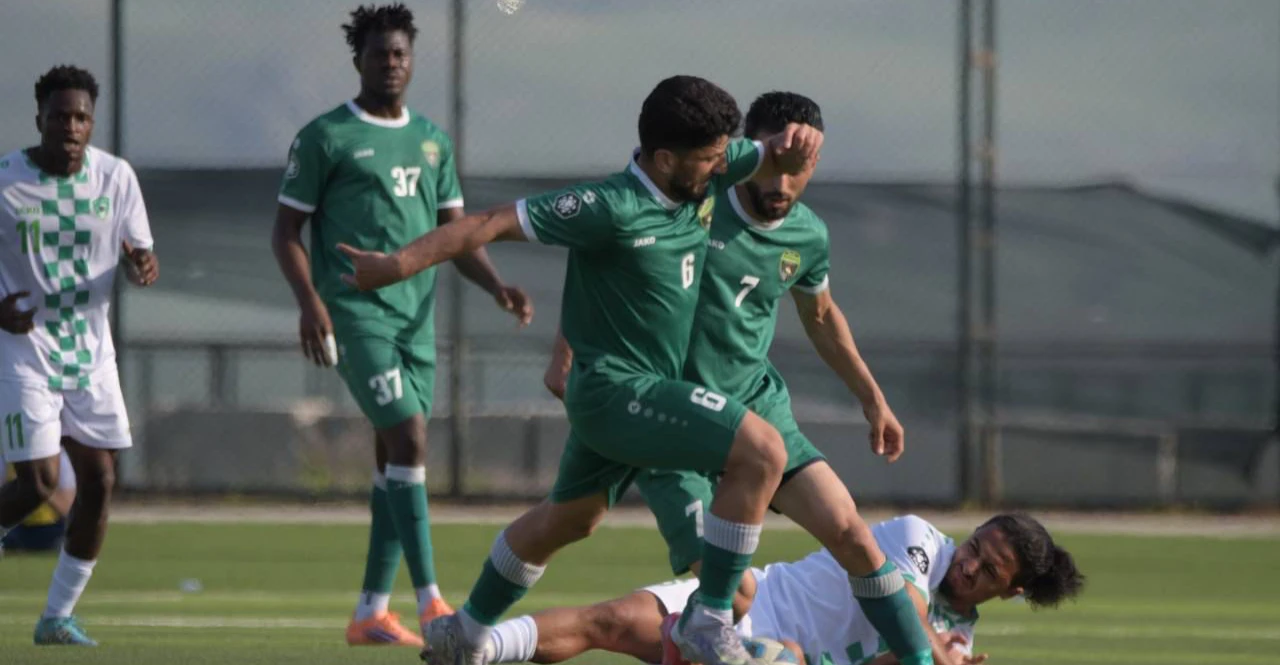 قمة كروية في الجولة 34 للدوري الممتاز