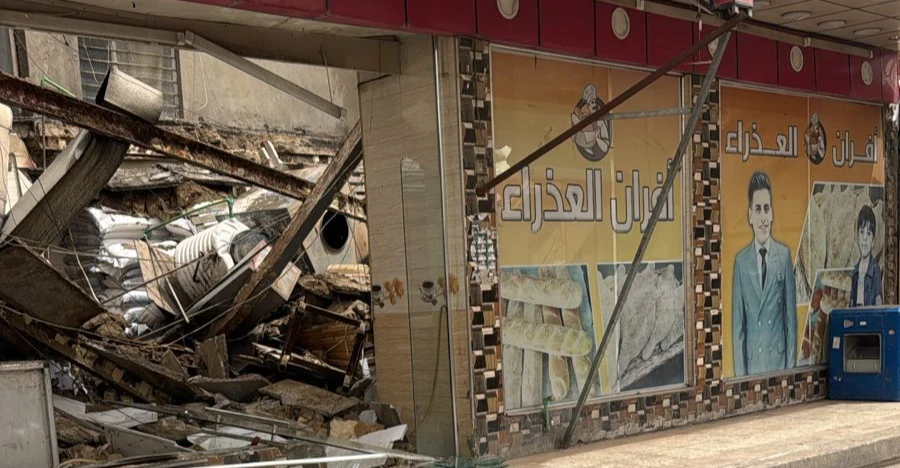 إصابة عاملين اثنين إثر سقوط "فرن صمون" في بغداد