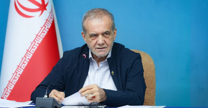 Pezeşkiyan'dan Hürmüz Açıklaması: Deniz Ablukası Kalkmadan M