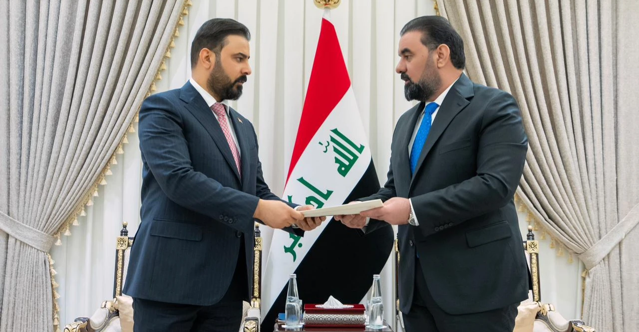 العراق – الزيدي يسلم المنهاج الوزاري لمجلس النواب تمهيدا لمنح الثقة
