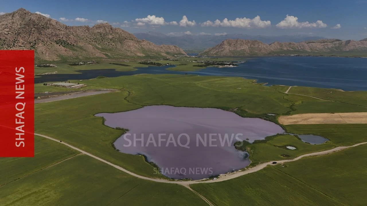 Unusual lake in Al-Sulaymaniyah changes color throughout the year
