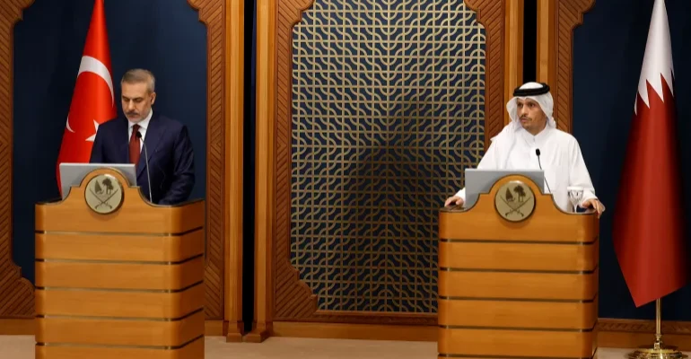 تركيا وقطر تحذران من عودة الصراع في المنطقة: ستؤدي إلى المزيد من الدمار