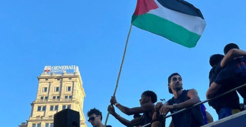 فلسطين تعلق على رفع يامال علمها اثناء احتفالات الفوز على ريال مدريد