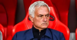 لإنقاذ "غرفة الملابس".. ريال مدريد يعجّل بإعادة مورينيو
