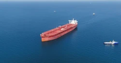 خدمات تأمين بدل الرسوم.. طهران تضع خطة جديدة لإدارة مضيق هرمز