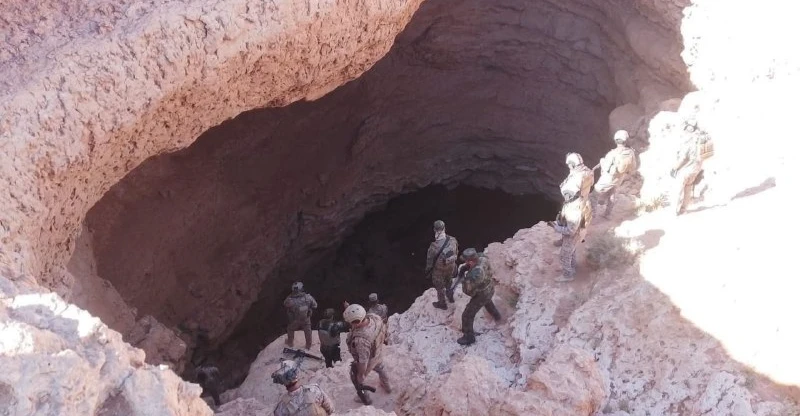 PMF uncover terrorist tunnel with explosives in Al-Anbar desert