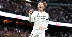 بعد رحلة كروية لأكثر من عقدين.. مودريتش يقترب من الاعتزال