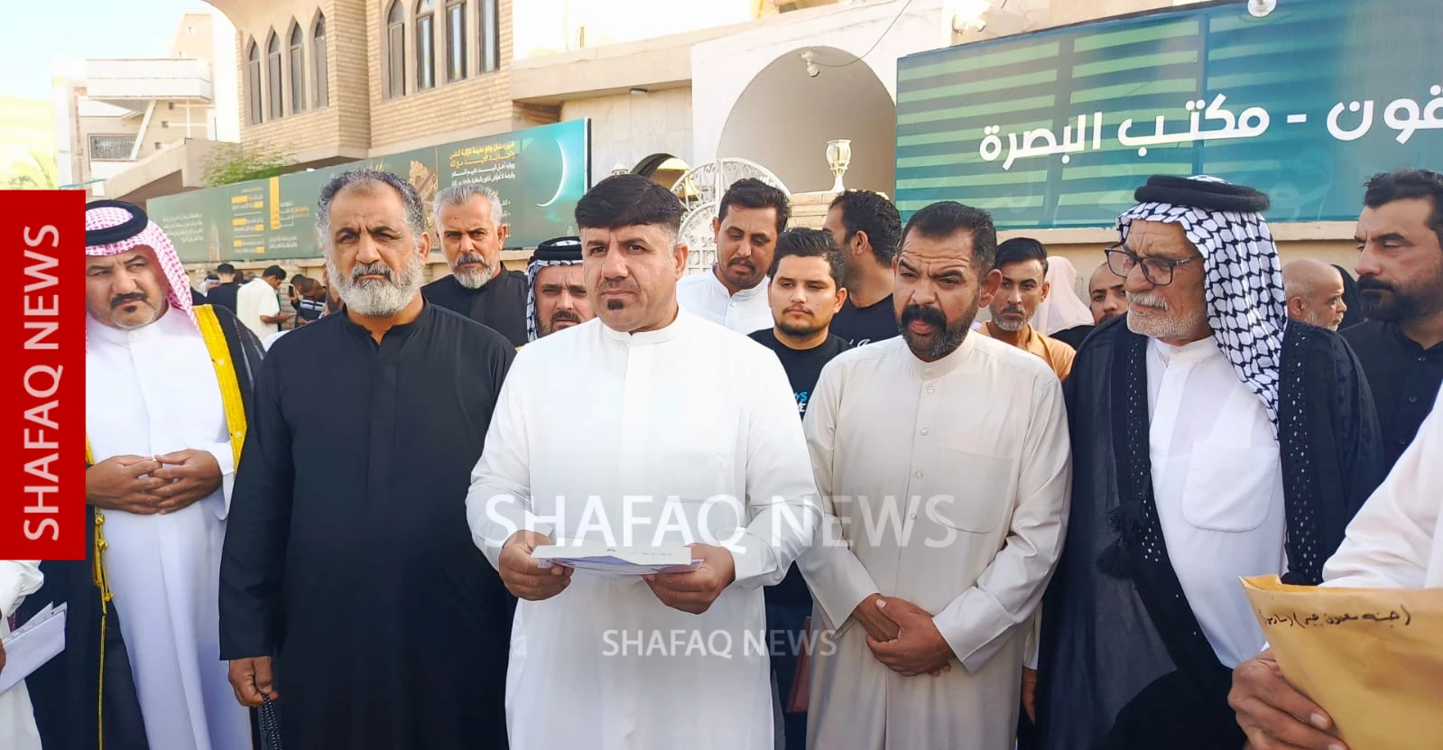 أصحاب "المُعلّاة" في البصرة يتظاهرون ضد رسوم "تنزيل الموديل"
