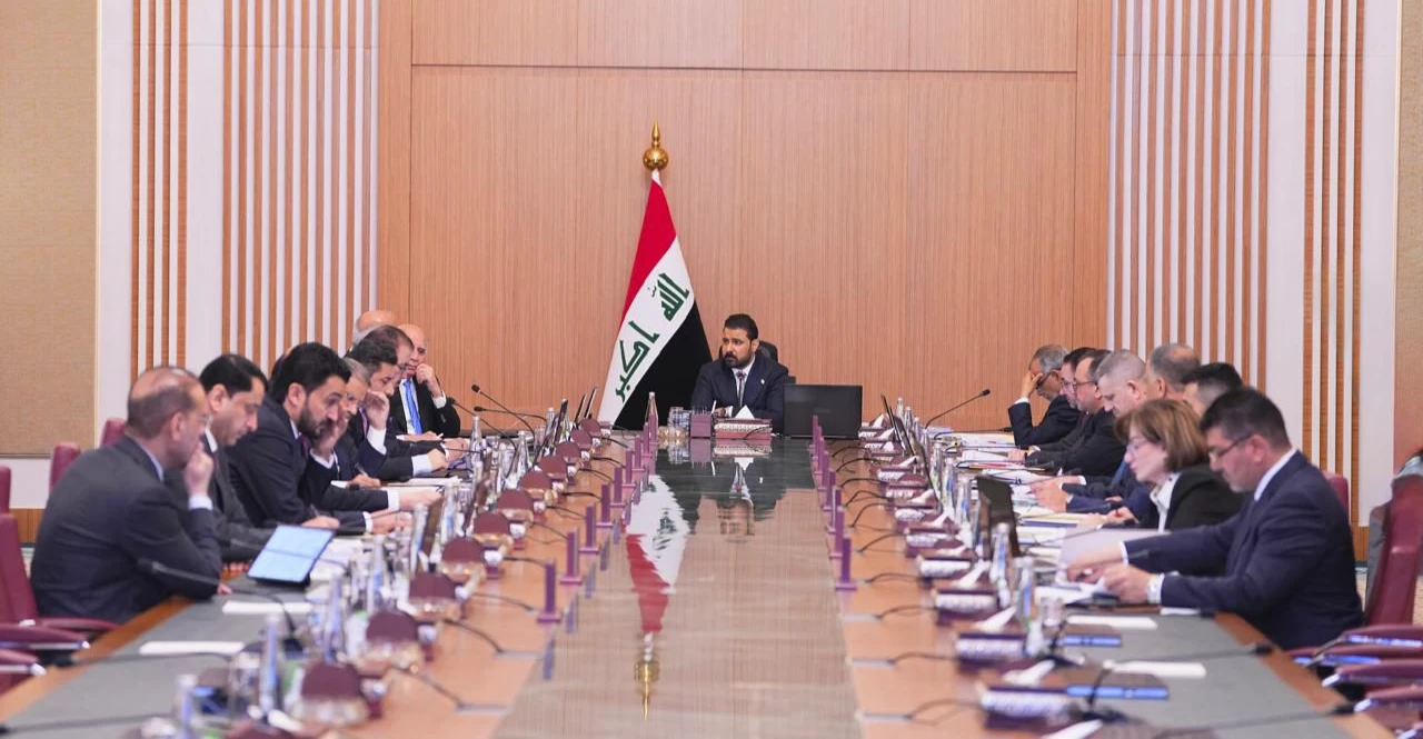 الزيدي يوجه بإعادة تقييم المديرين العامين والفرص الاستثمارية في قطاع الكهرباء