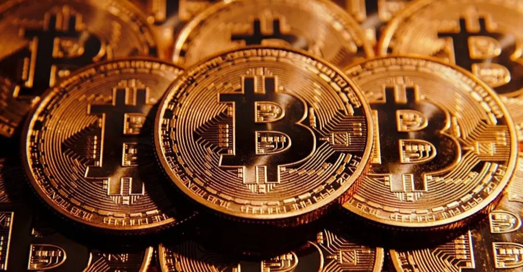 Bitcoin Falls Below $60,000 for First Time Since October 2024