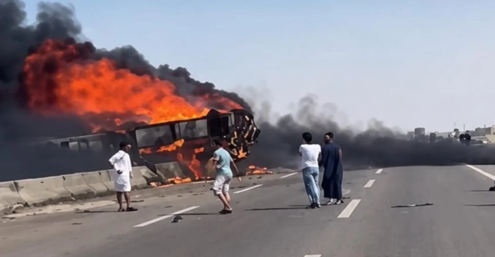 حادث سير مروع ينهي حياة عشرات الزائرين جنوبي العراق