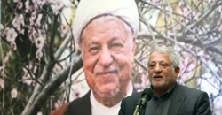 سياسي إيراني بارز يدعو طهران إلى إخراج "الثور الغاضب" من غرفة الأزمة مع واشنطن