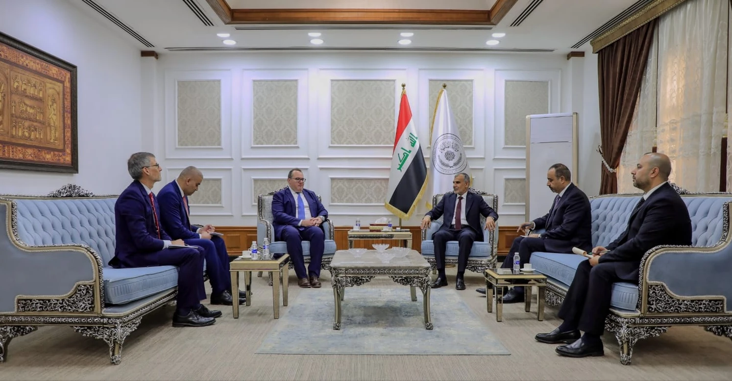 العراق يتجه لموازنة برامج بدعم أميركي وبالتنسيق مع
