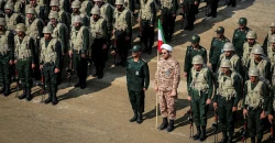الجيش الإيراني والحرس يعلنان ضرب أهداف أميركية في الكويت والبحرين