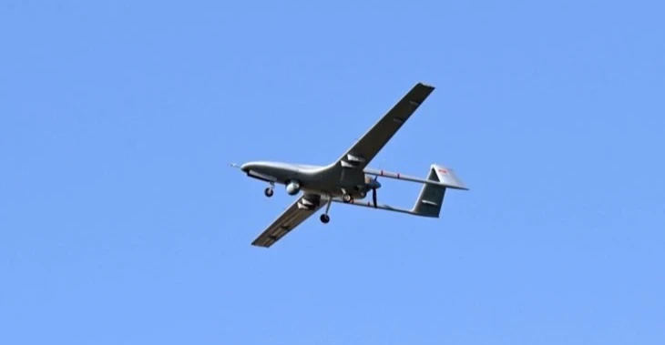 US President threatens Iran with strikes and oil seizure