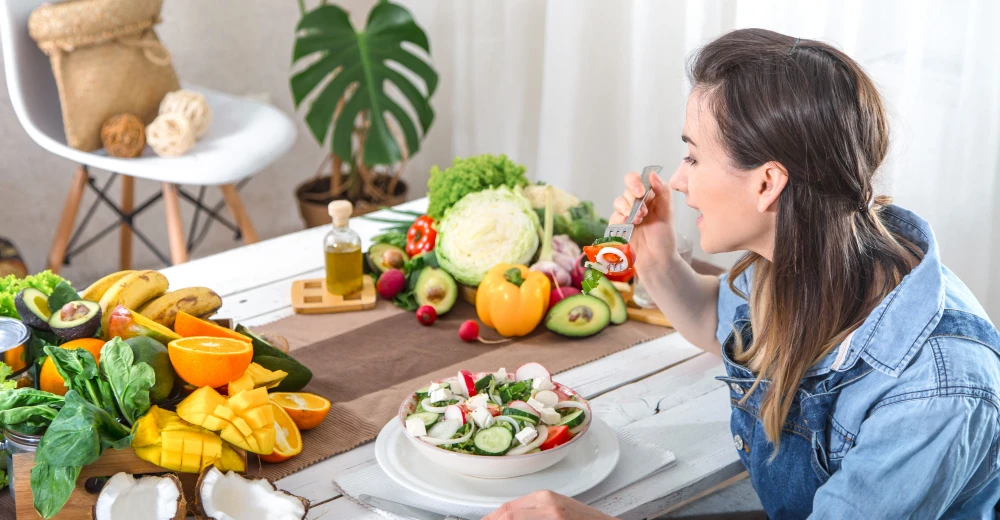 ما أبرز الأطعمة المعززة لهرمون السعادة؟