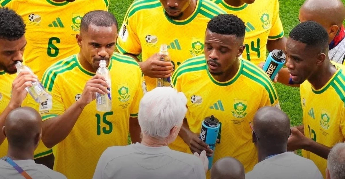 FIFA under fire over World Cup water breaks