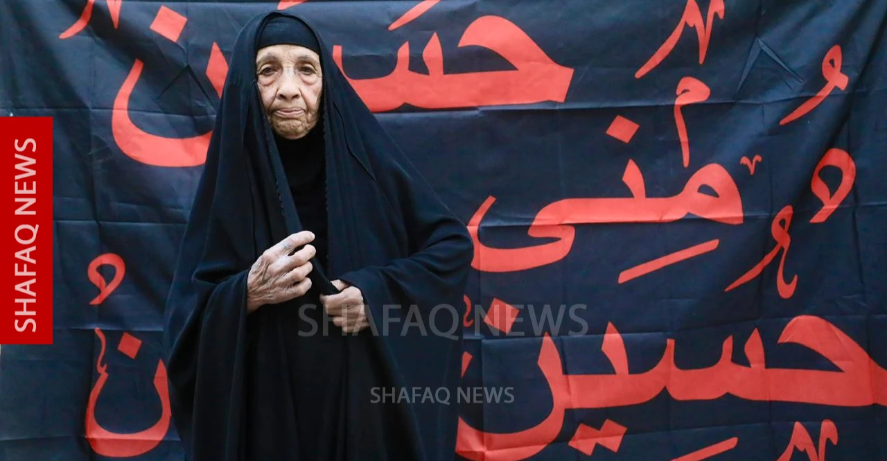 تجاعيد العمر ووشوم الزمن لم تمنع "ثمانينيّتين بابليتين" من خدمة الإمام الحسين (صور)