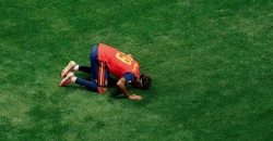 Spain bounce back with 4-0 Saudi Arabia win