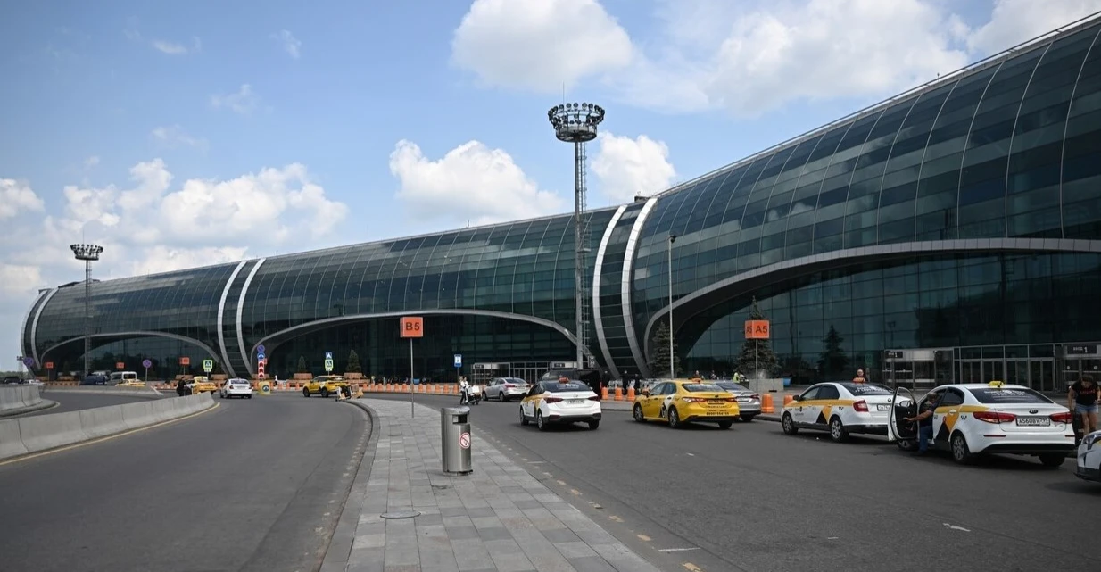 Russia shuts Moscow airports as Ukrainian drone strikes hit Crimea