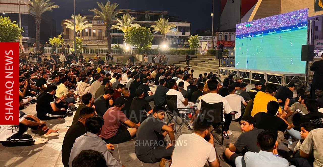 شاشات عملاقة تجمع العراقيين خلف المنتخب في مواجهة فرنسا (صور)