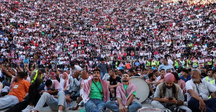 الأردن.. وفاة شخص و8 إصابات بحادث تدافع في تجمع لتشجيع المنتخب
